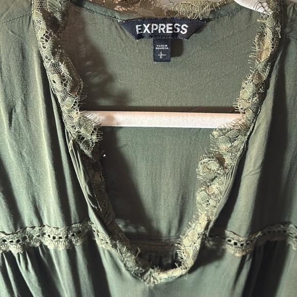 EXPRESS DARK OLIVE TOP - Picture 2 of 3